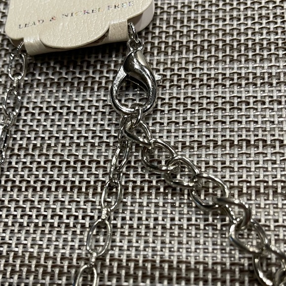 Brand 🆕 Ladies Cross Necklace - Picture 4 of 4